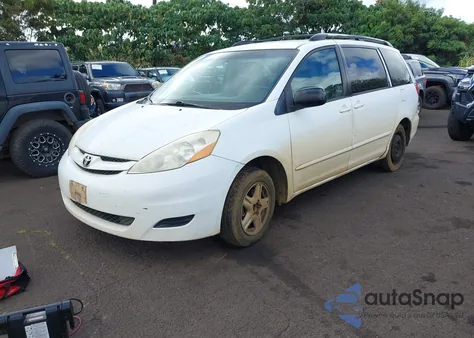 2010 Toyota Sienna Le из США, поврежденный, VIN 5TDKK4CC7AS324707